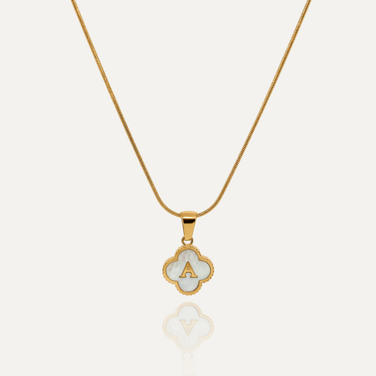 Clover Bogstavhalskæde (Guld)