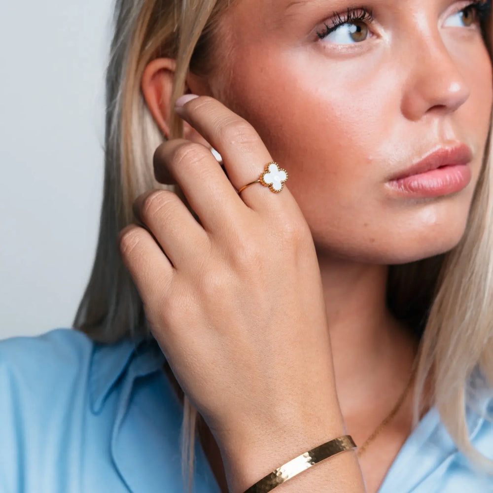 Clover Ring (Guld)-AMANTÉ COPENHAGEN