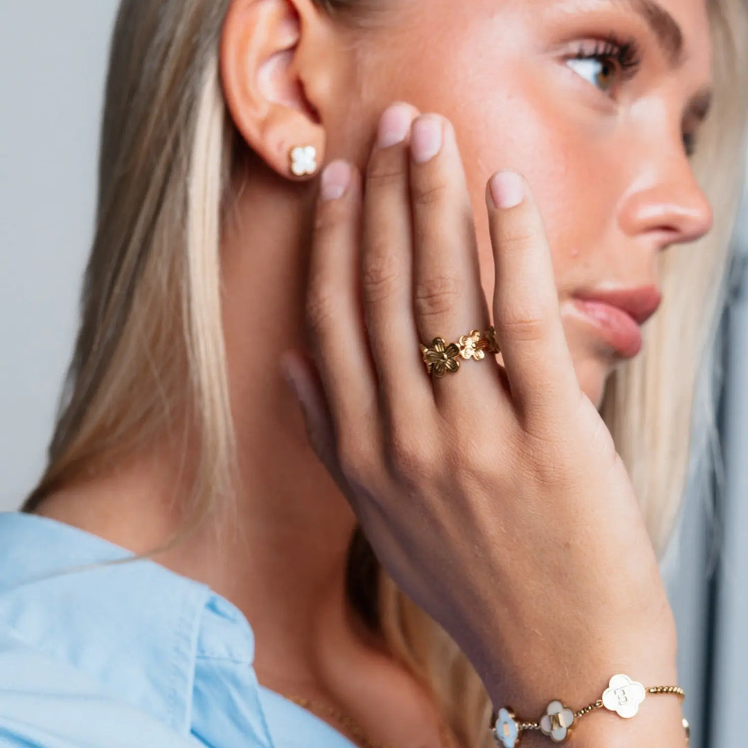 Flora Ring (Guld)-AMANTÉ COPENHAGEN